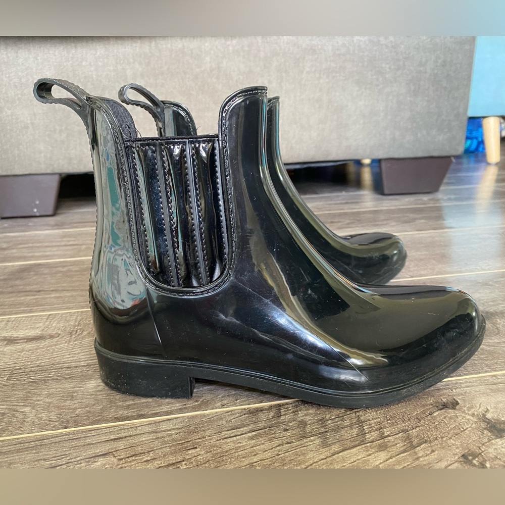 3/$30 Patent Chelsey rain boots, black, water proof